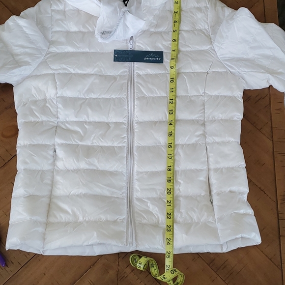🆕️ Passport Puffer Jacket - Picture 10 of 16